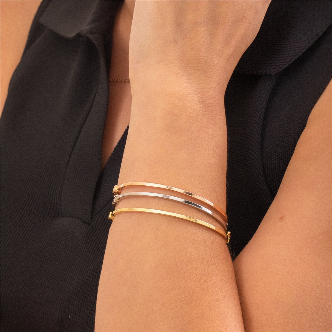 Solid Gold Plain Bangle Bracelet