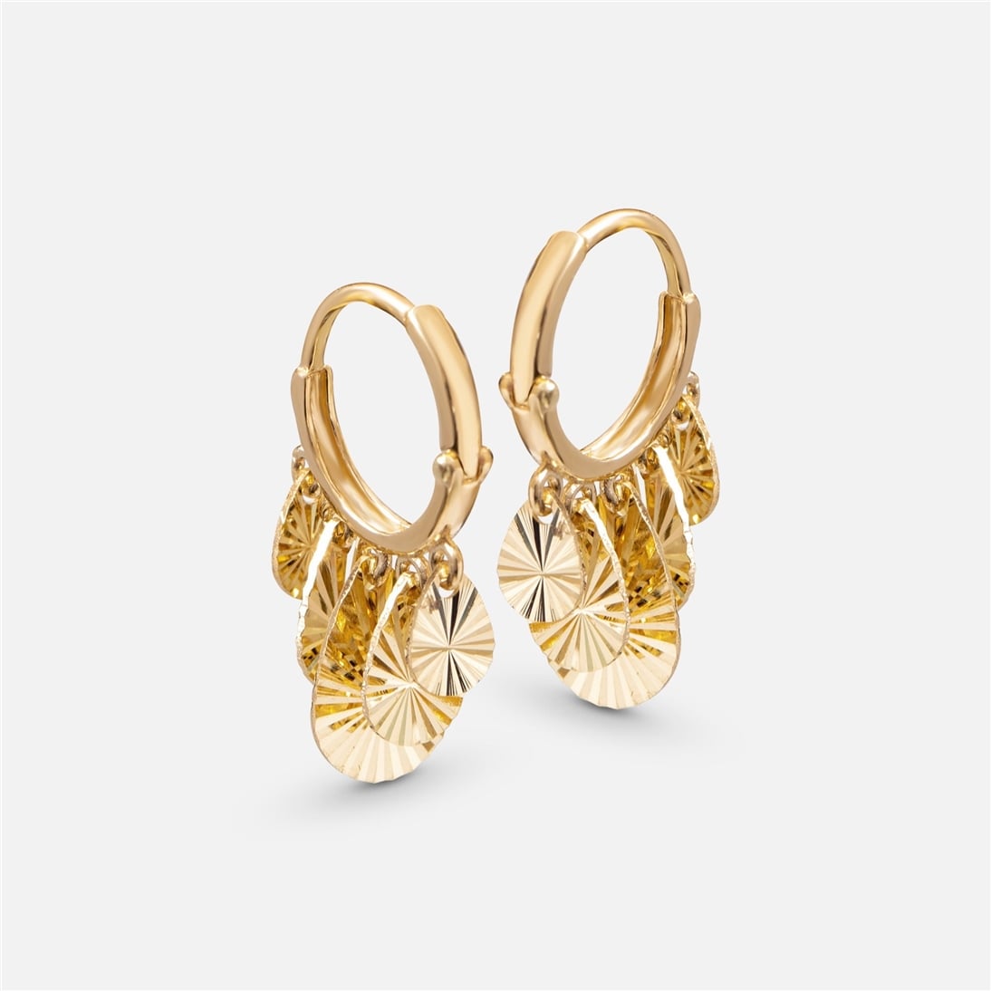 Altın Sallantılı Pul Küpe