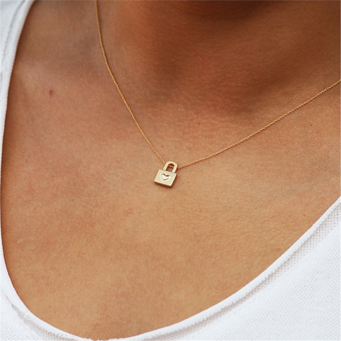 Altın Kilit Kolye