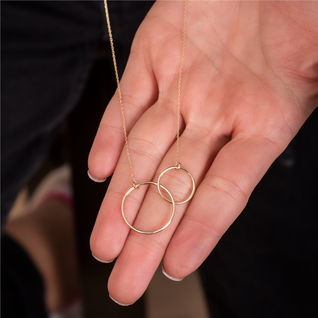 Solid Gold Linked Circle Necklace