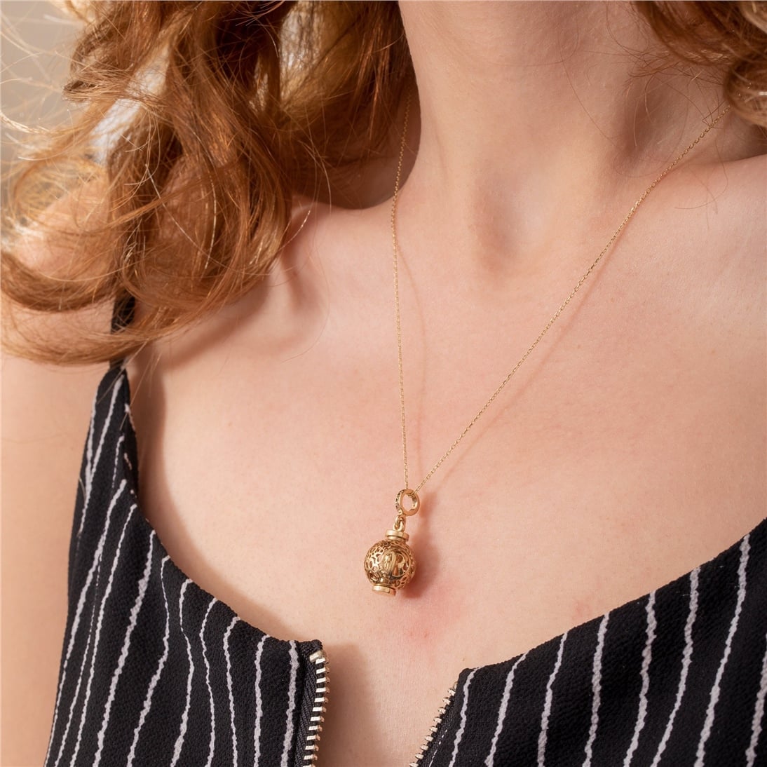 Solid Gold Paw Sphere Urn Pendant