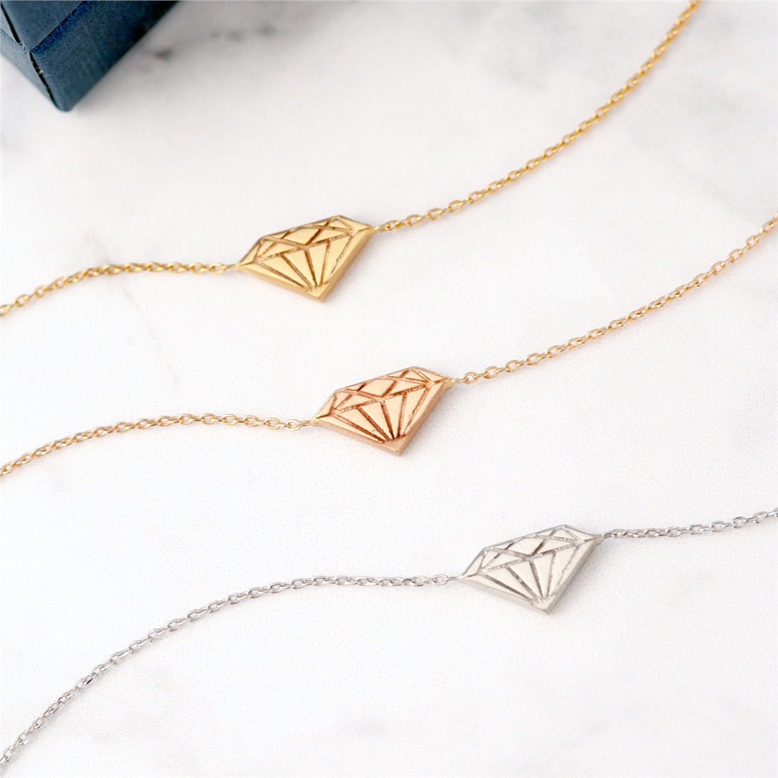 Altın Elmas Figür Bileklik