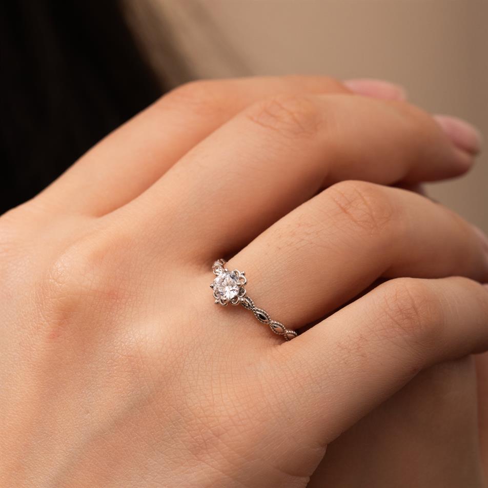 Altın 4 Tırnak Boğumlu Yüzük