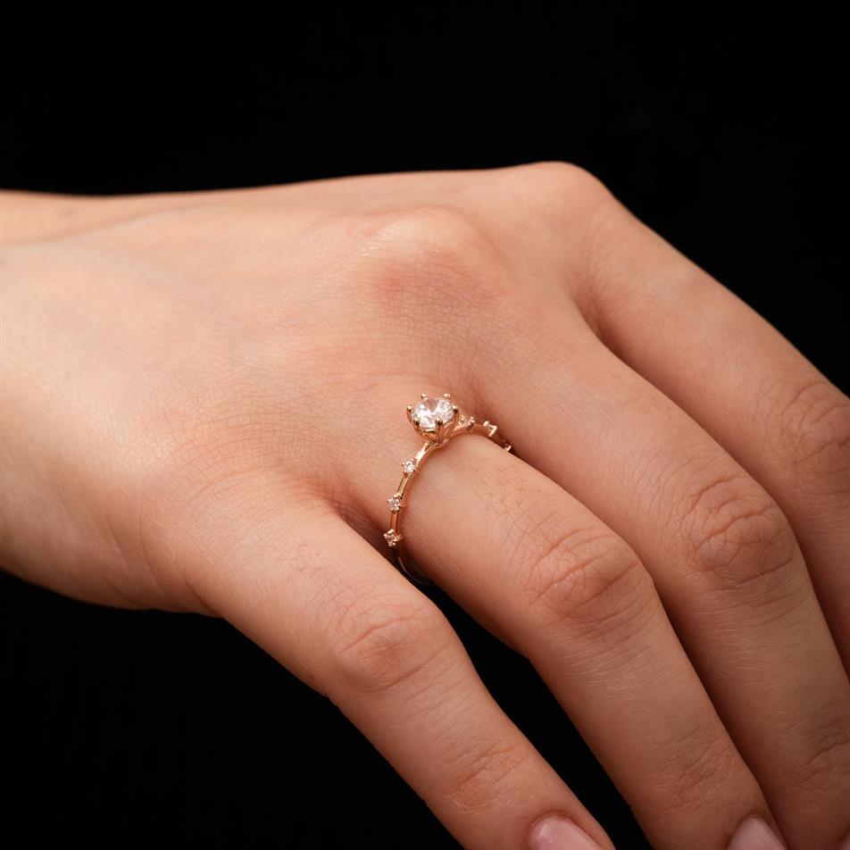 Altın 6 Tırnak Kolları Taşlı Yüzük