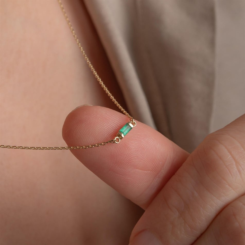 Gold Baguette Emerald Necklace