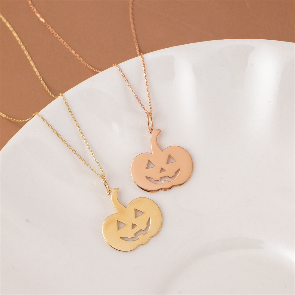 Altın Balkabağı Figürlü Kolye