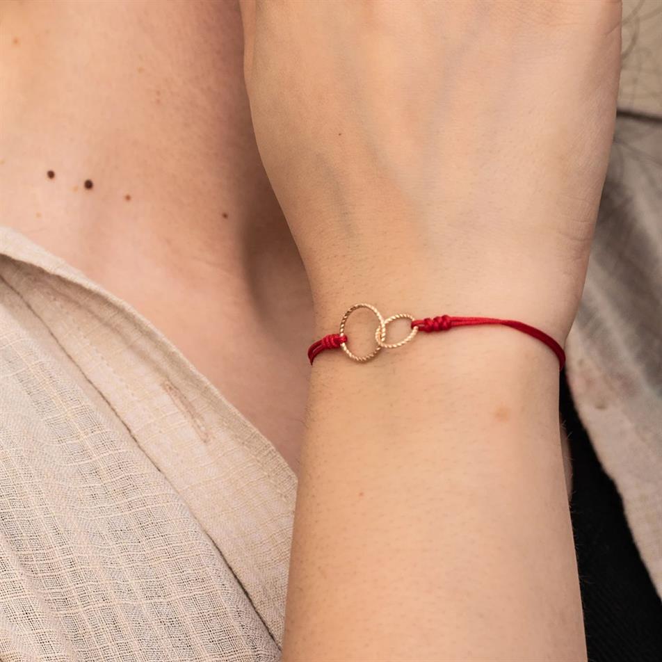 Gold Interlocking Double Circle Bracelet