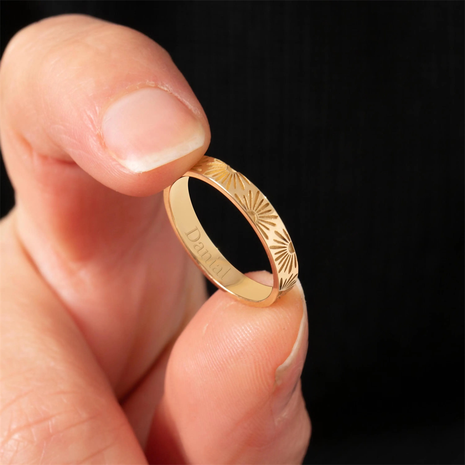 Gold Sunburst 3mm Wedding Band