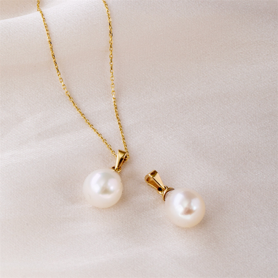 Gold Pearl Drop Necklace