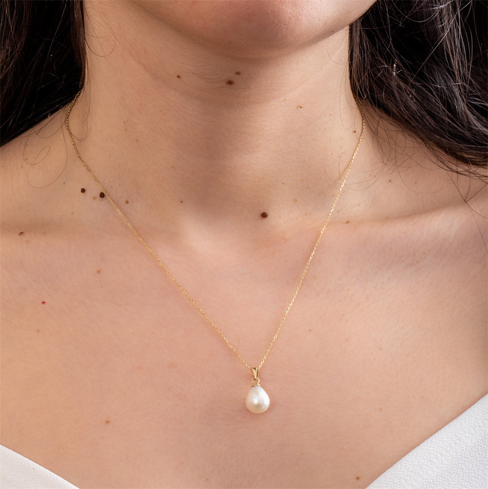 Gold Pearl Drop Necklace