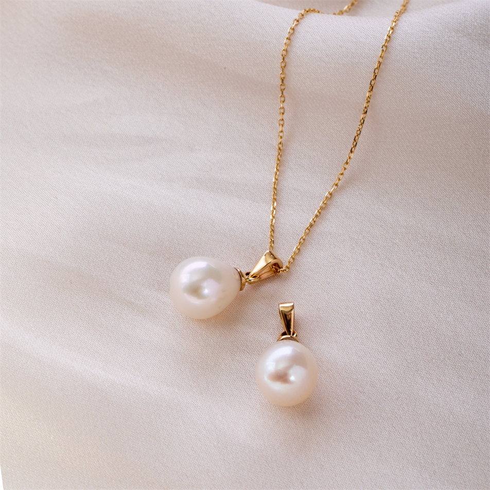 Gold Pearl Drop Necklace