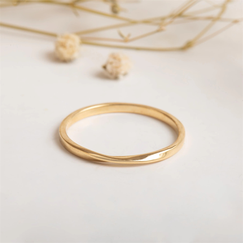 Gold Mobius Infinity Ring