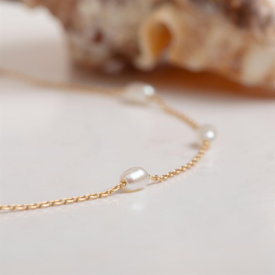 Gold Freshwater Pearl Station Bracelet