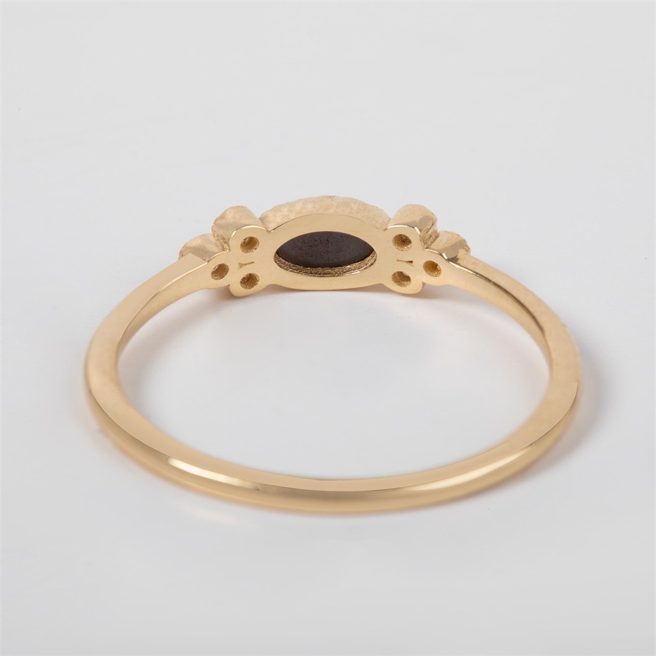 Büyüleyici Oval Opal Altın Yüzük 