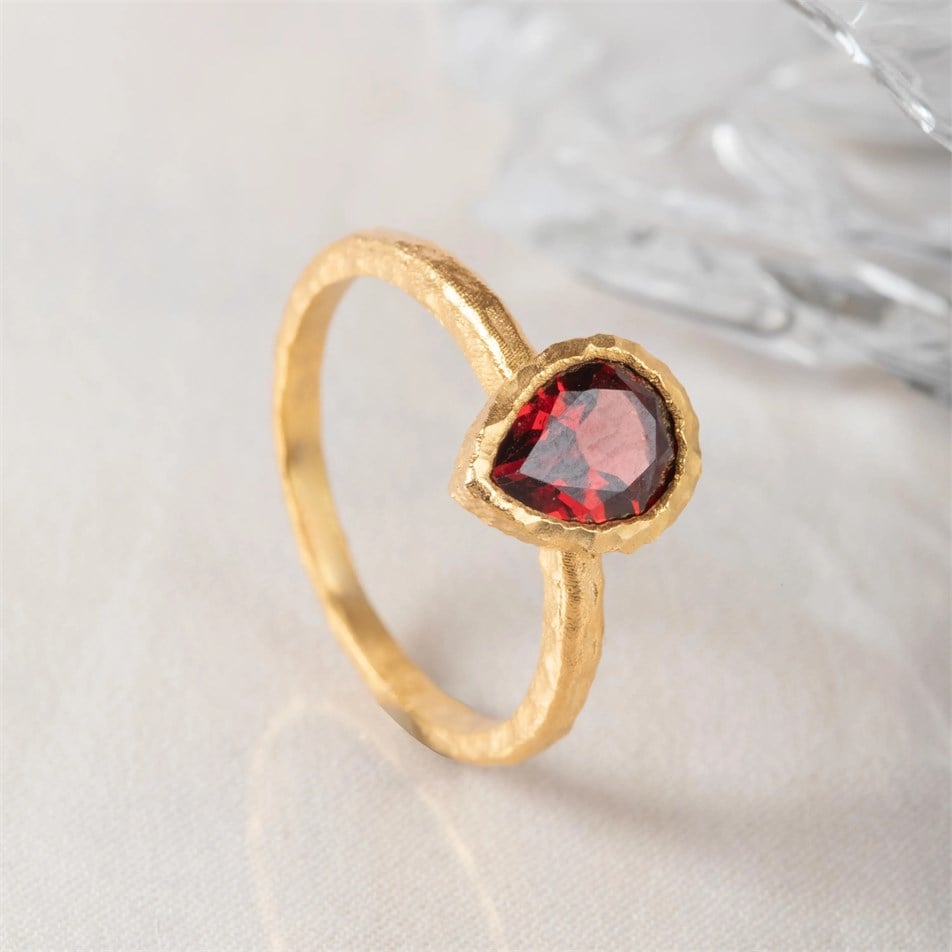 Garnet Damlası Altın Yüzük
