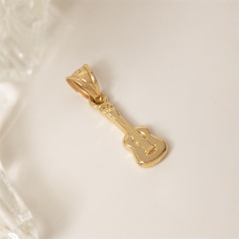 Guitar Solid Gold Necklace