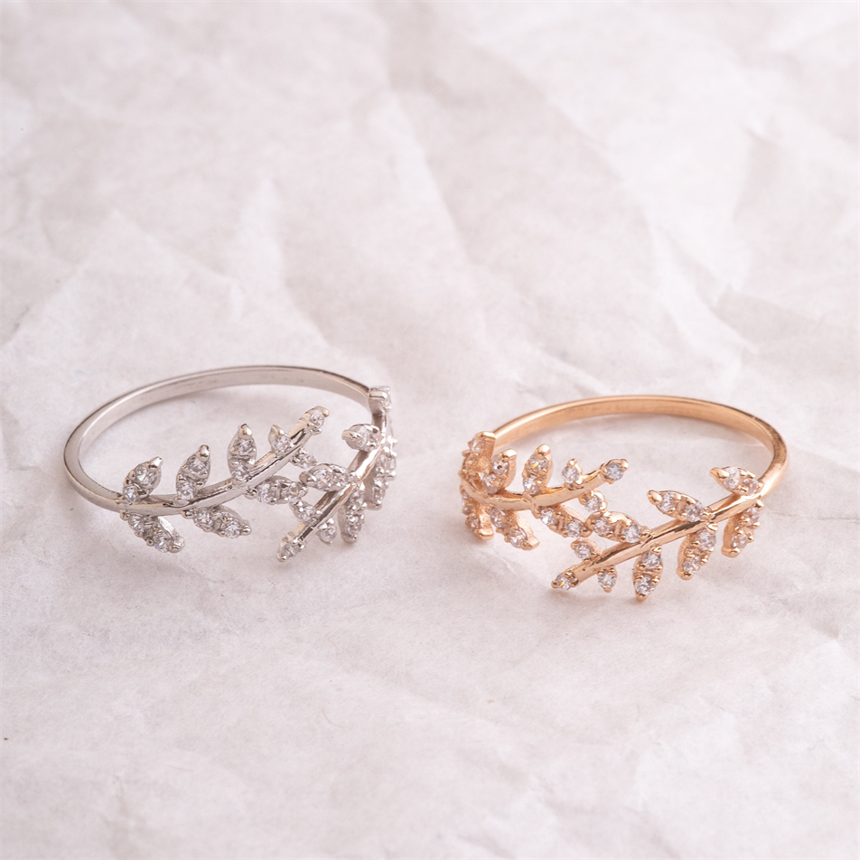 Altın Yaprak Figürlü Taşlı Yüzük