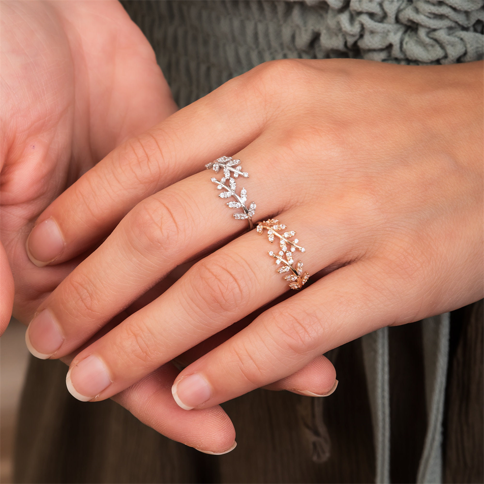 Altın Yaprak Figürlü Taşlı Yüzük