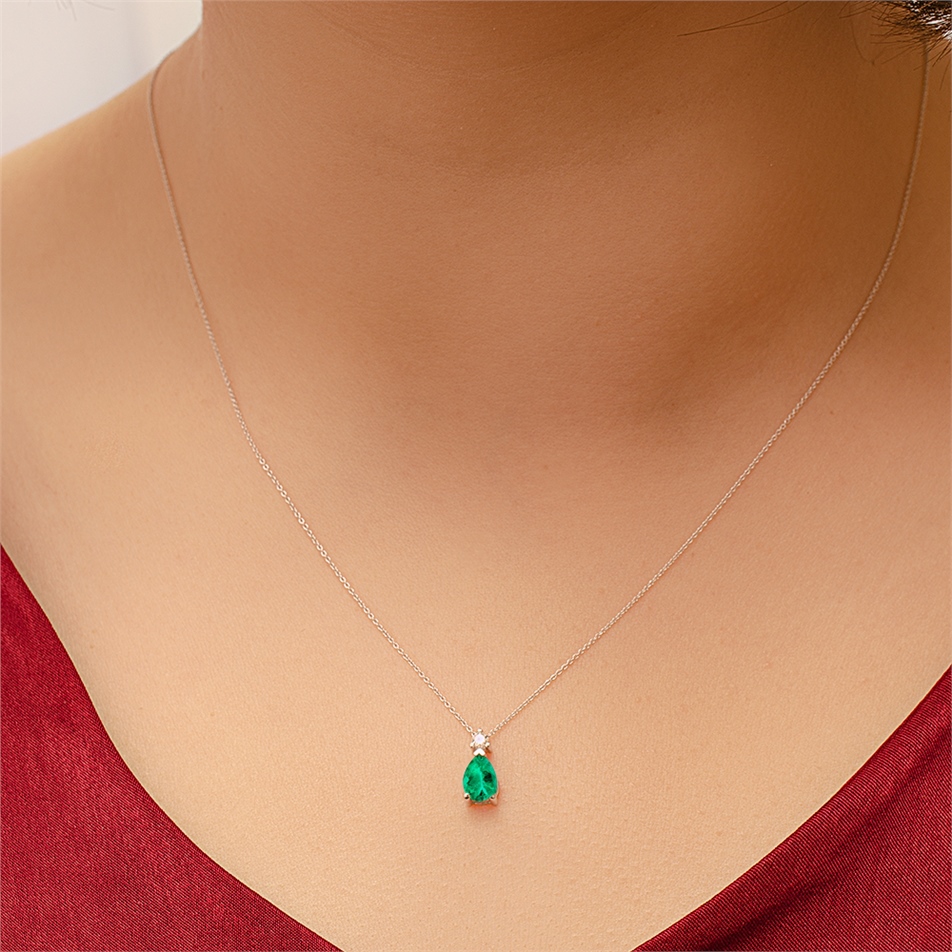 Solid Gold 0.06 ct. Diamond Emerald Necklace