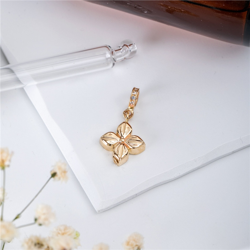 Solid Gold Flowering Dogwood Urn Necklace