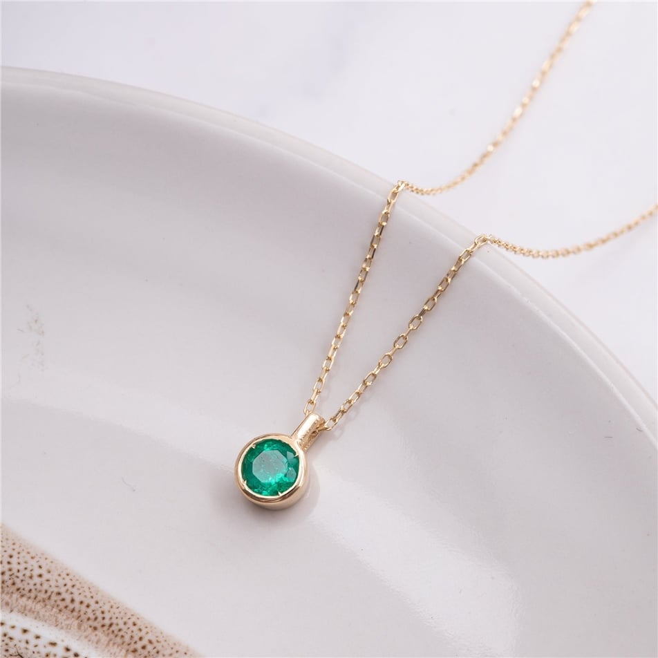 Solid Gold Round Emerald Necklace