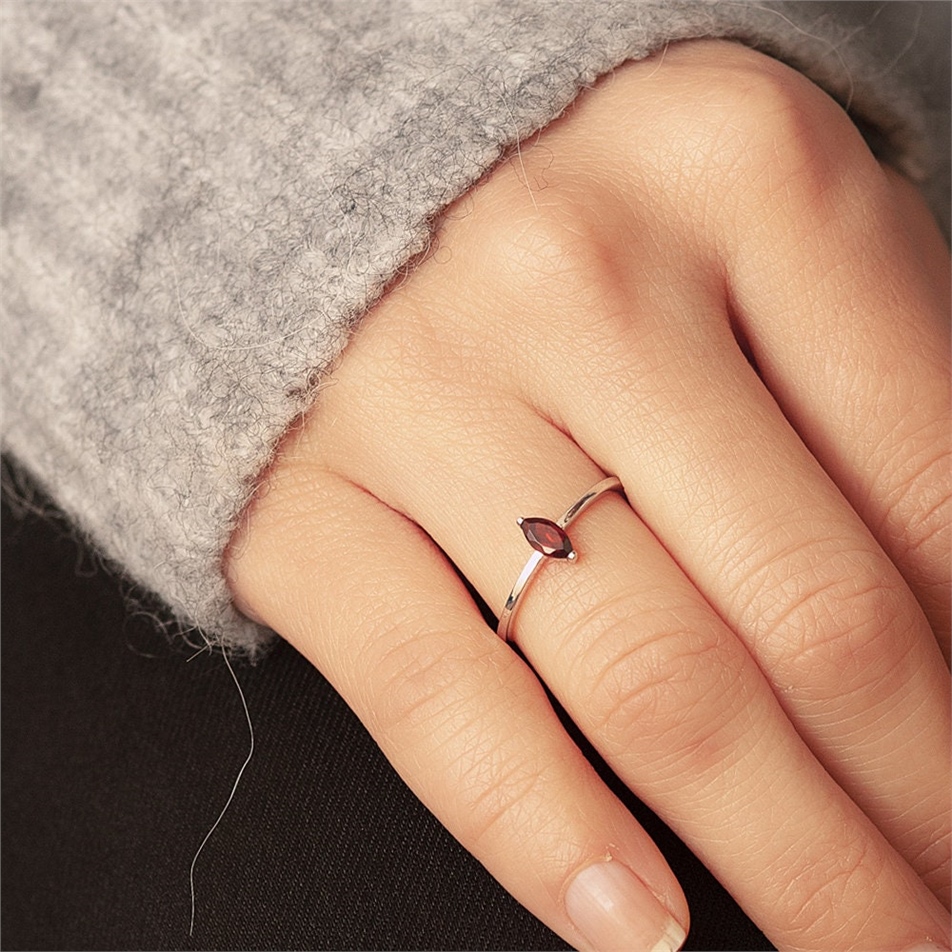 Solid Gold Simple Marquise Ring