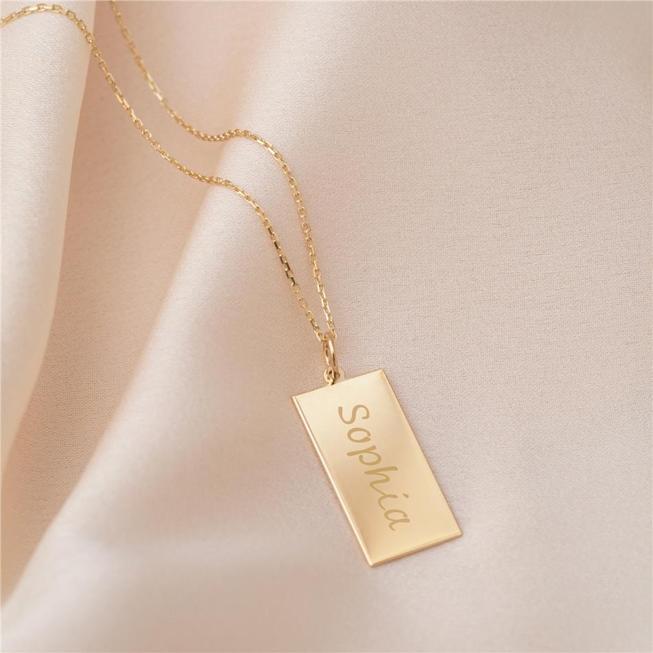 Altın Dikdörtgen Kolye