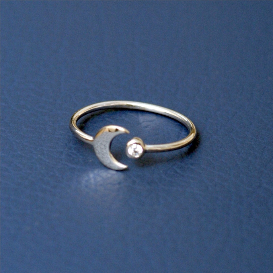 Solid Gold Moon Ring with Diamond