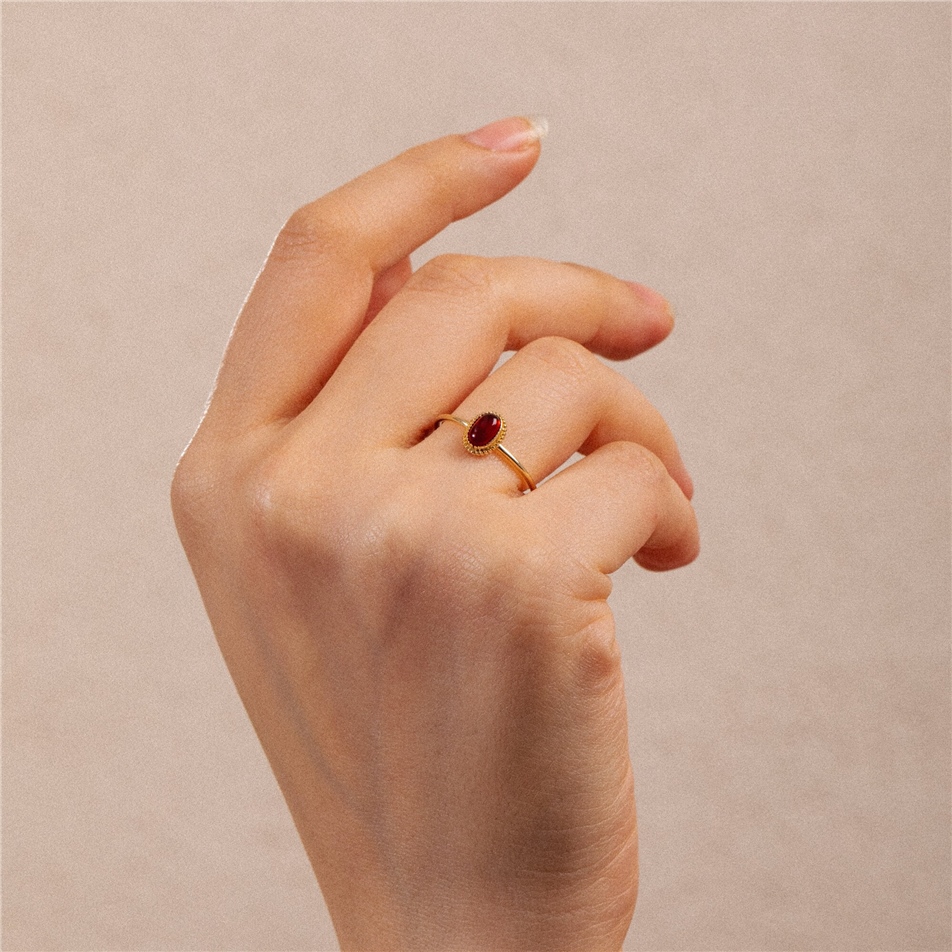 Solid Gold Oval Red Agate Ring