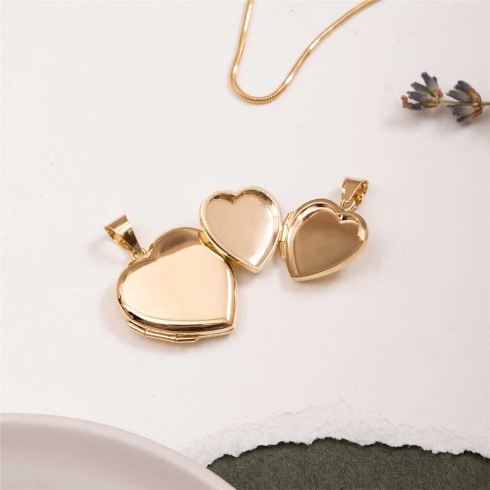 Solid Gold Fancy Heart Necklace
