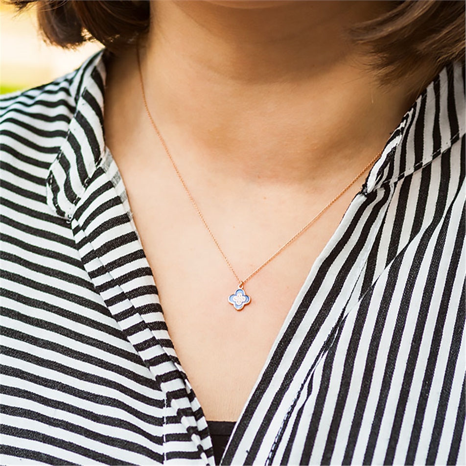 Solid Gold Enamel Flower, Daisy Necklace