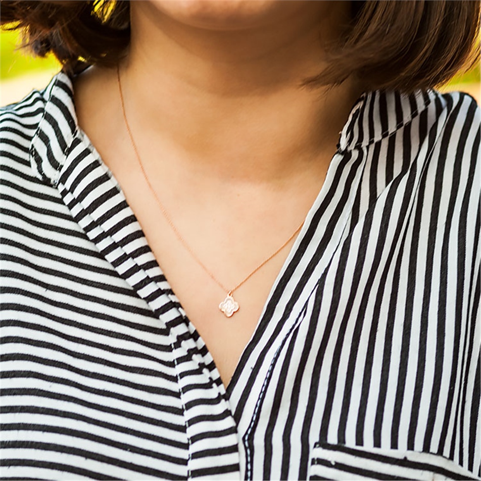 Solid Gold Enamel Daisy Necklace