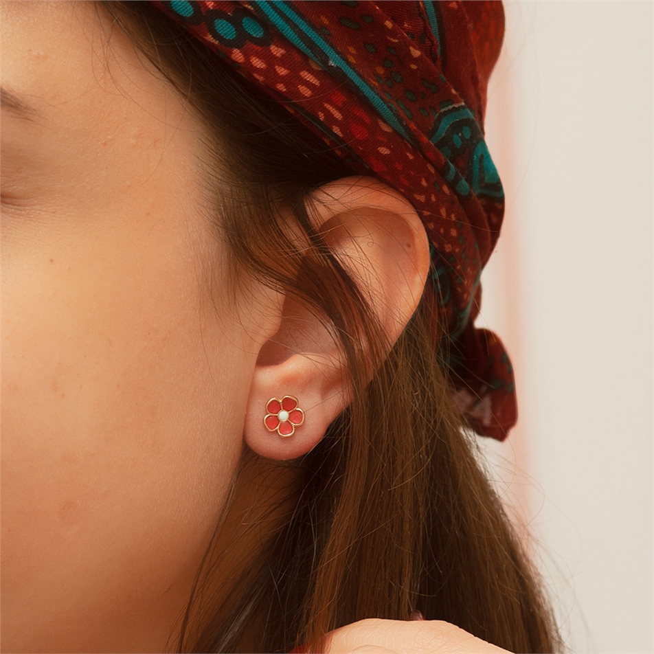 Solid Gold Enamel Daisy Earring