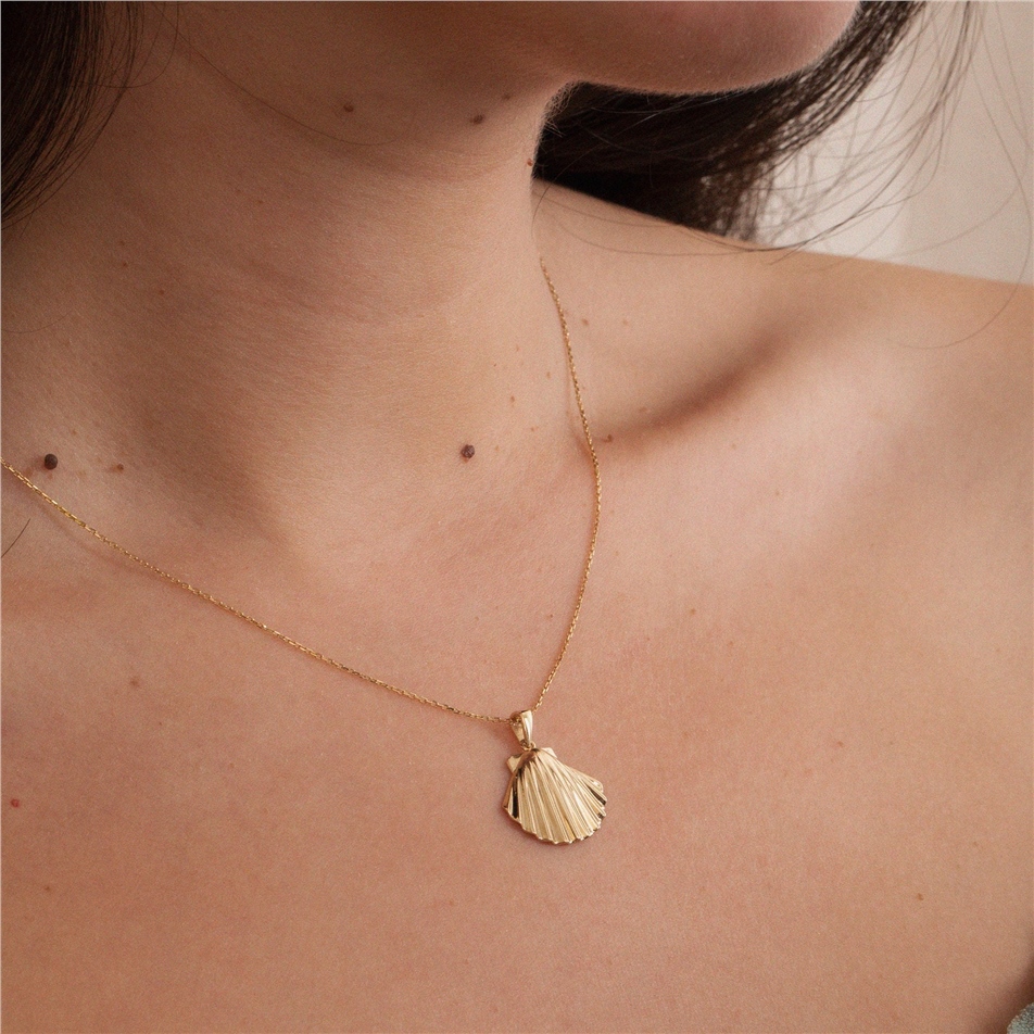 Solid Gold Sea Shell Necklace