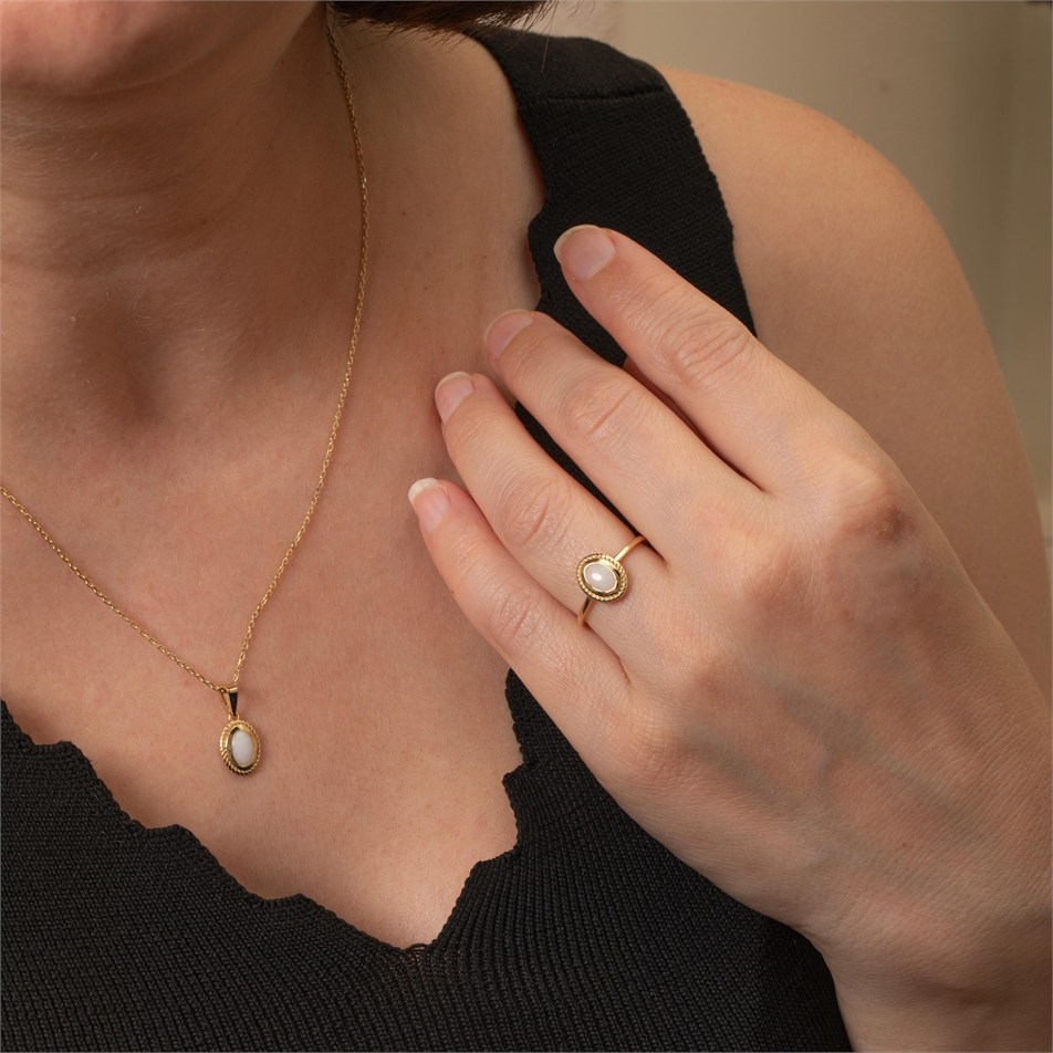 Minimal Oval Opal Altın Kolye
