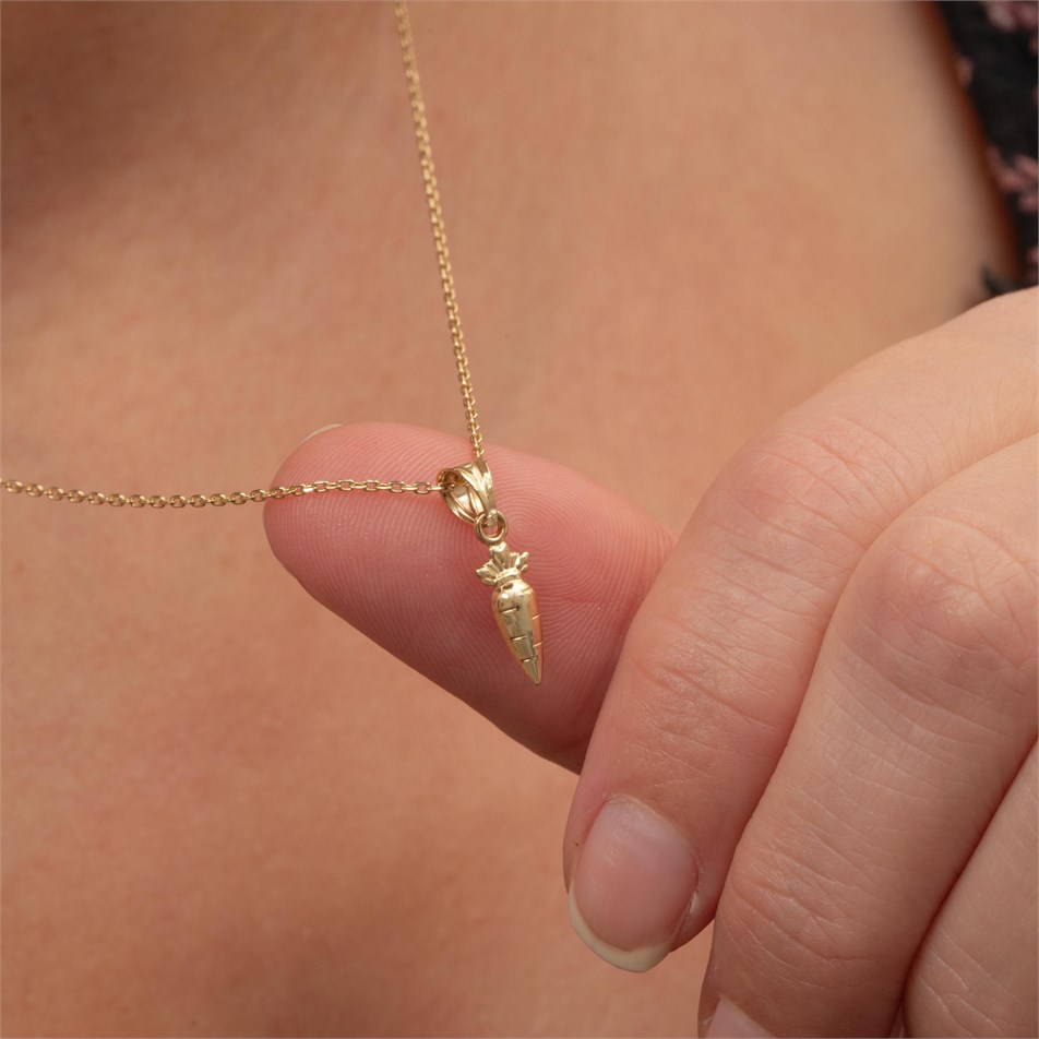 Cute Carrot Solid Gold Necklace 