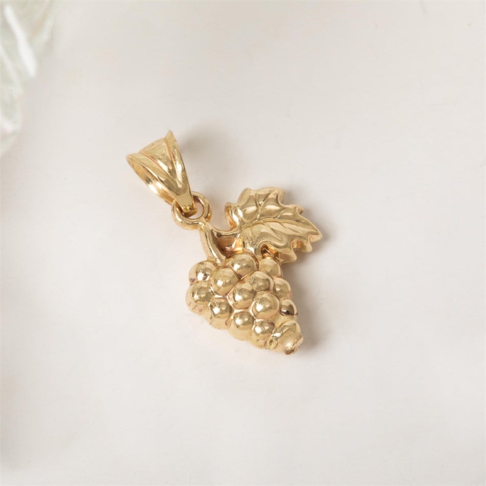 Grape Cluster Solid Gold Necklace 