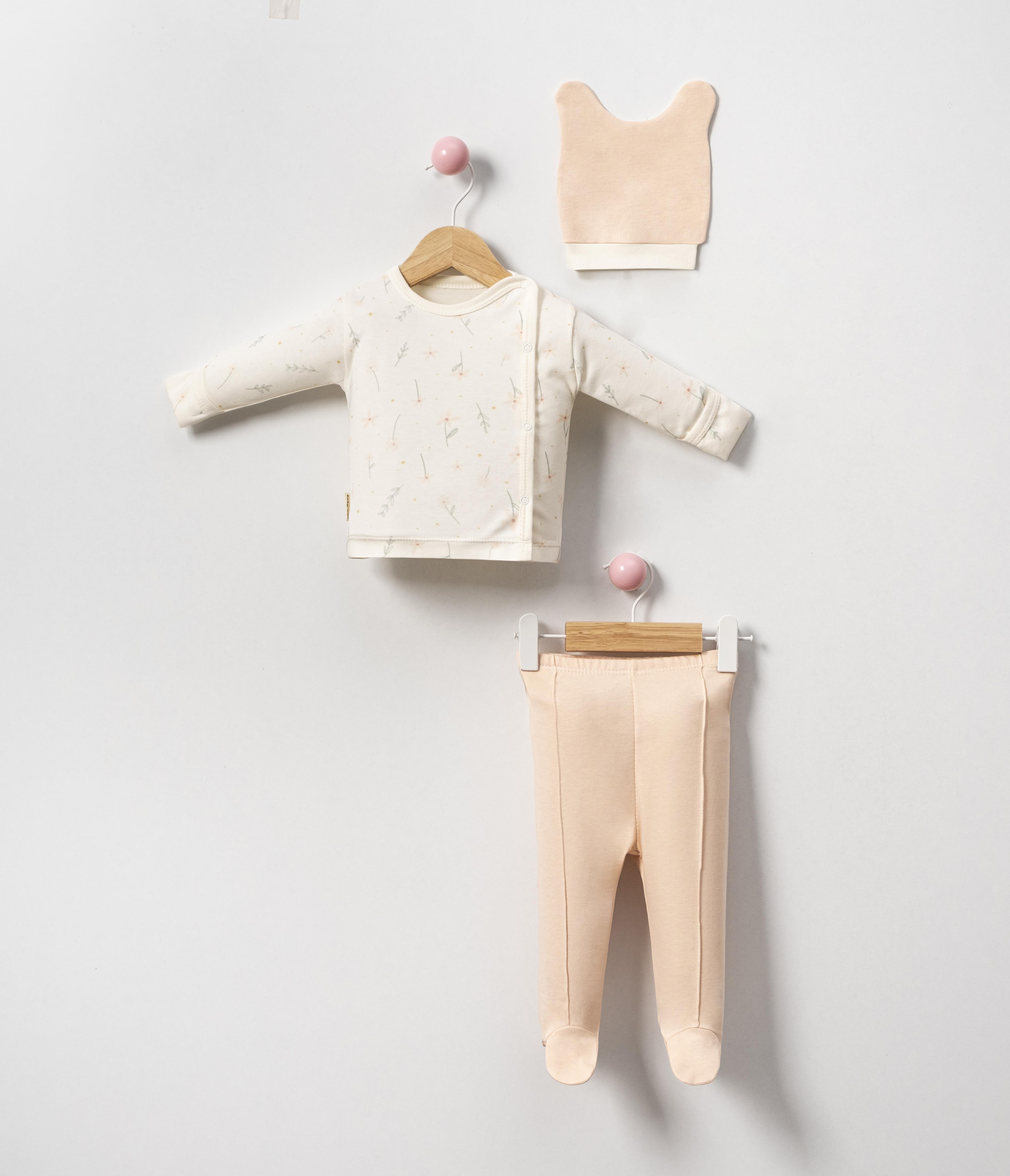 Çiçek Baskılı Kız Bebek Üçlü Zıbın Set