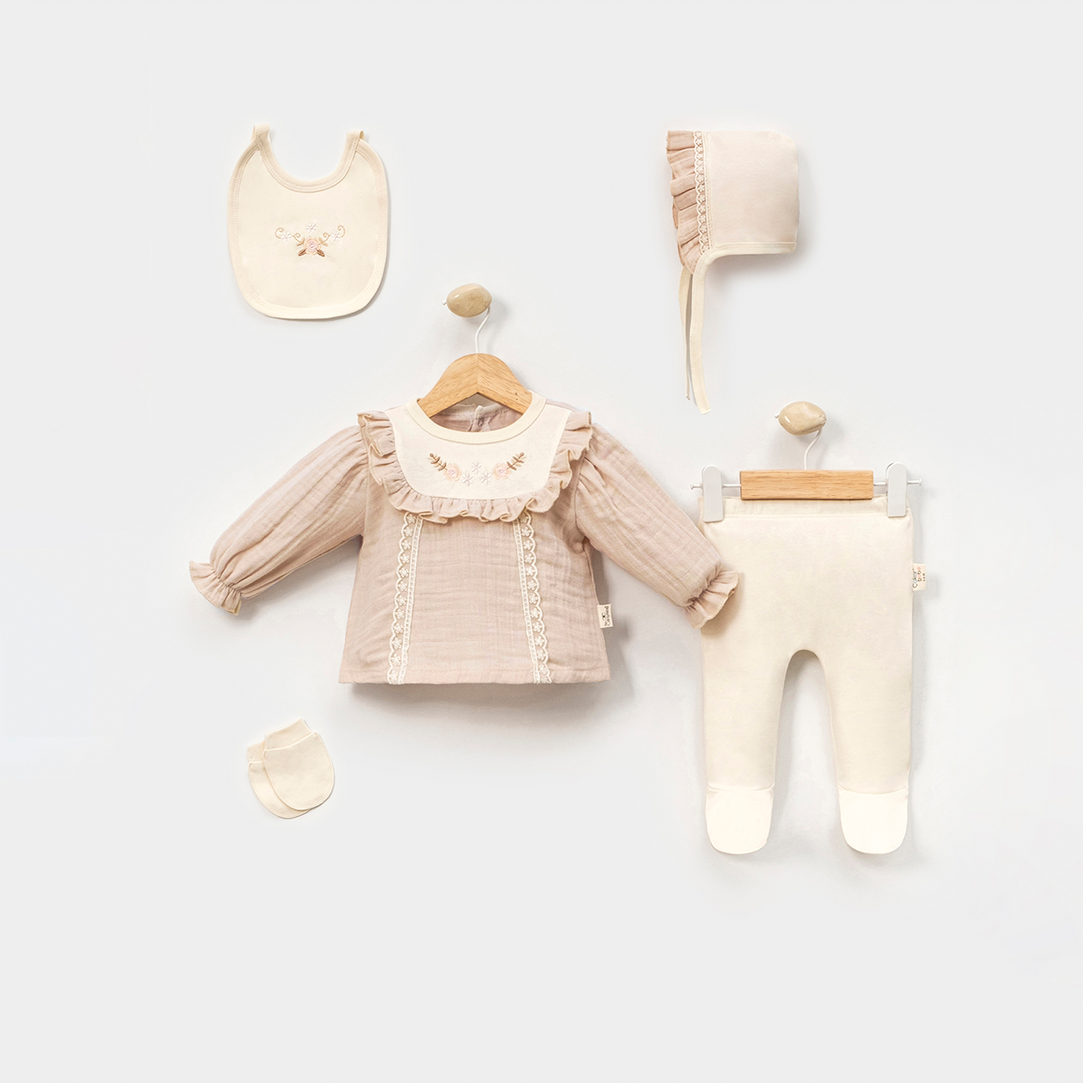 MİNİ CAYZEN MÜSŞİN NAKIŞLI KIZ BEBEK 5 Lİ HASTANE ÇIKIŞ  SET