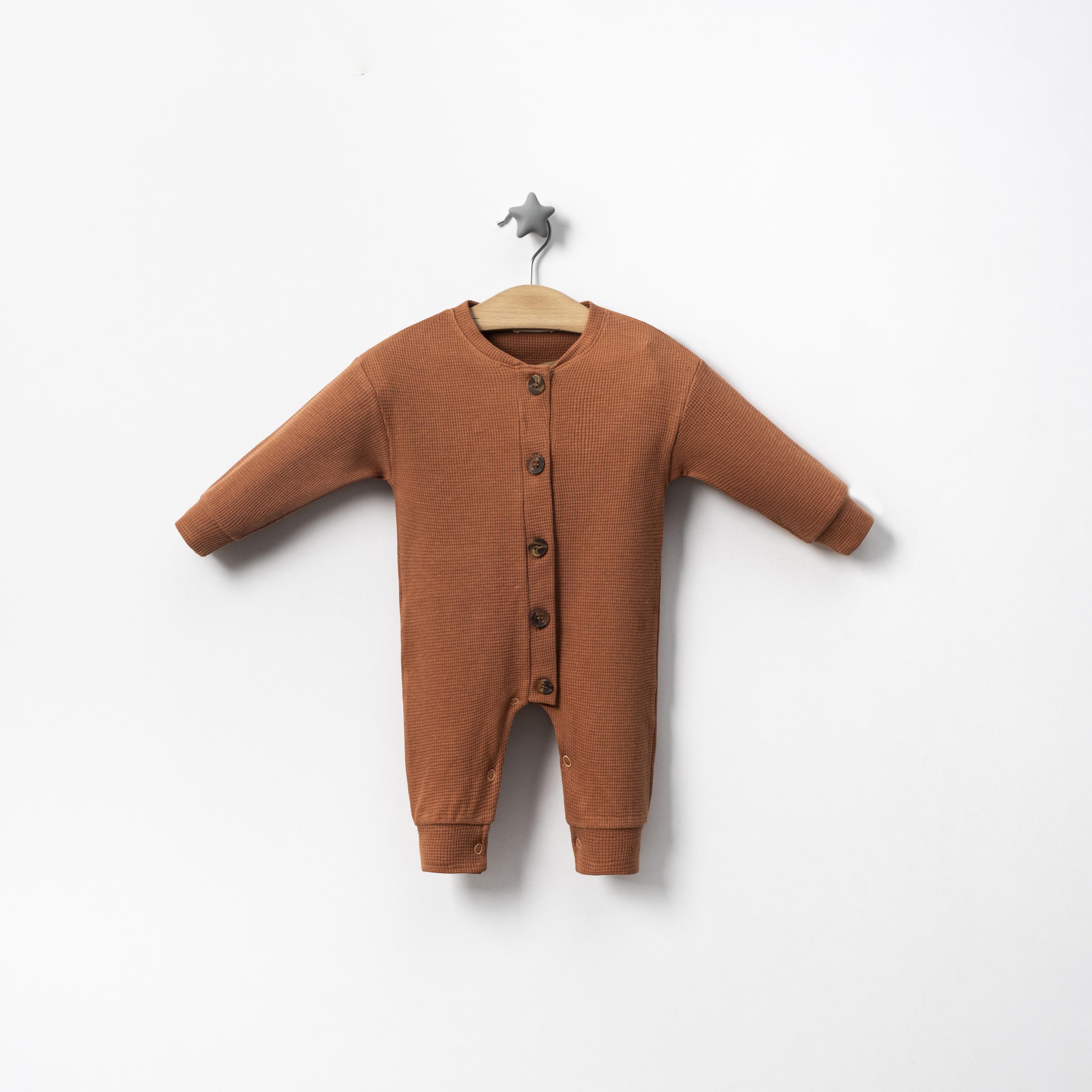 Waffle Düğme Detaylı Erkek Bebek Tulum