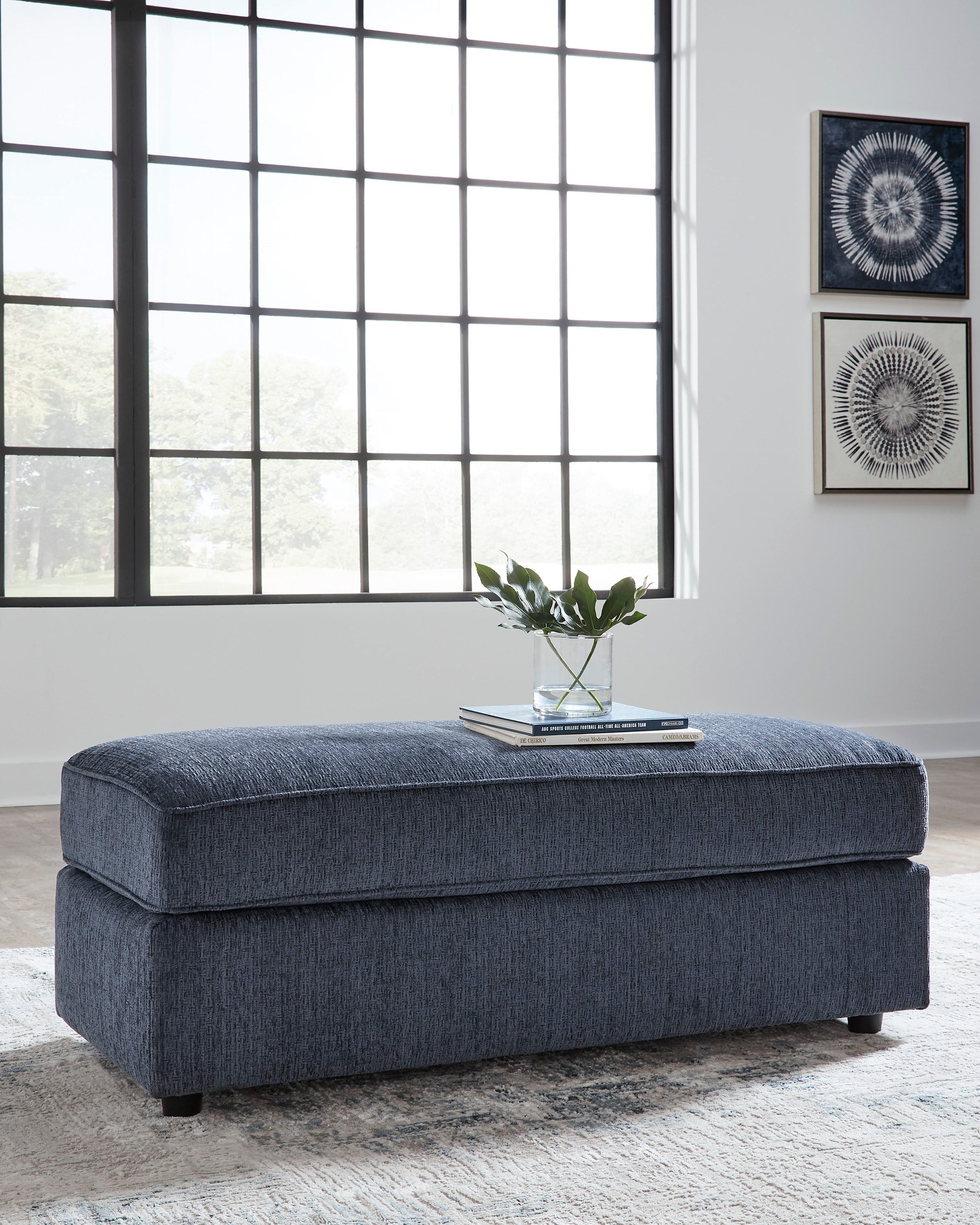 Albar Place Oversized Puf