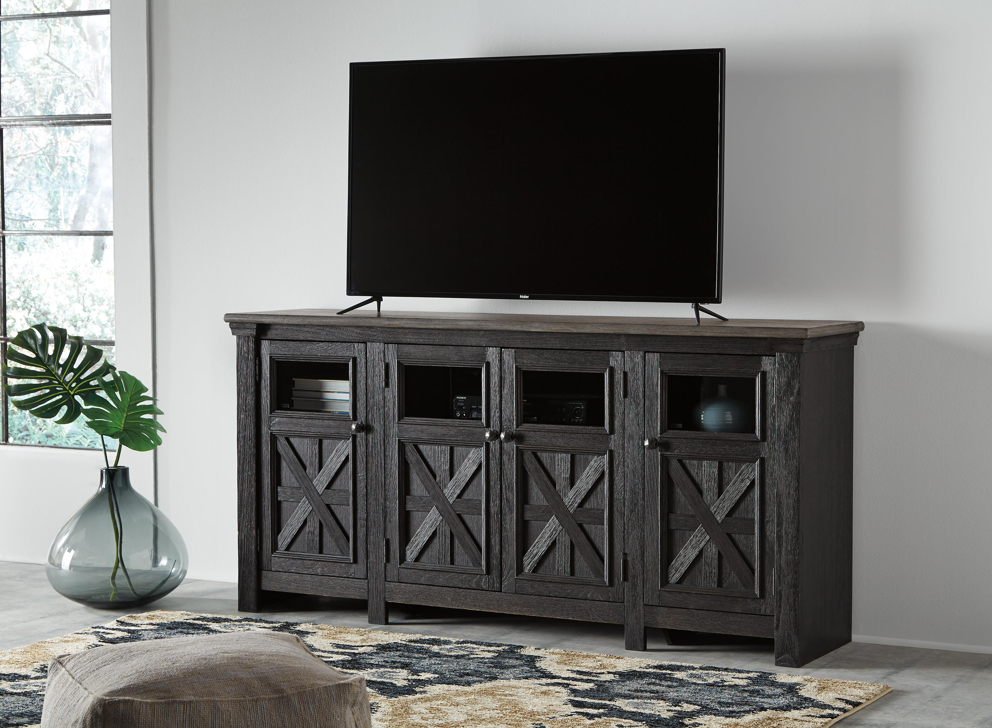 Tyler Creek Extra Large TV Ünitesi