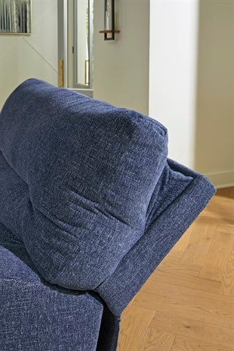 Acklen Place Elektrikli Mekanizmalı TV Koltuğu