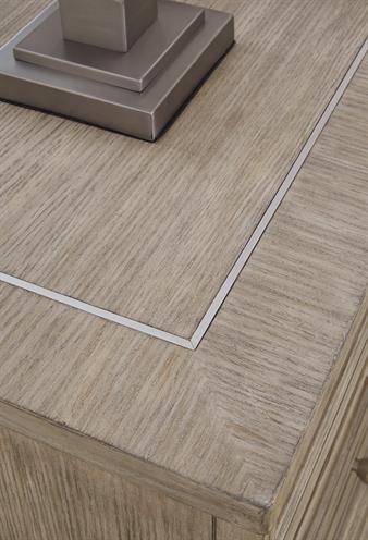 Jorlaina Üç Çekmeceli Komodin