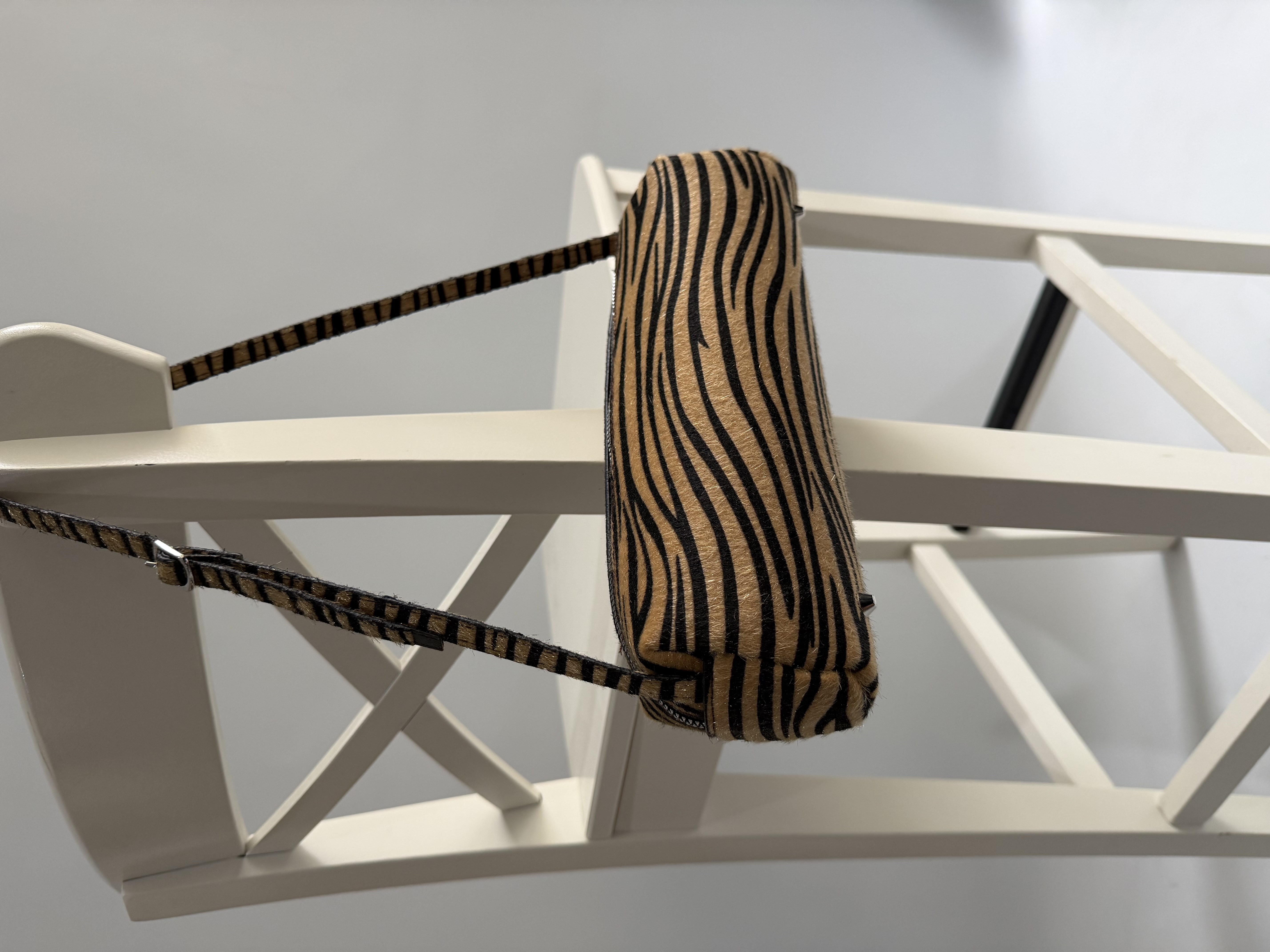 Baget Model El Ve Kadın Omuz Çantası Baget Çanta Zebra Desen