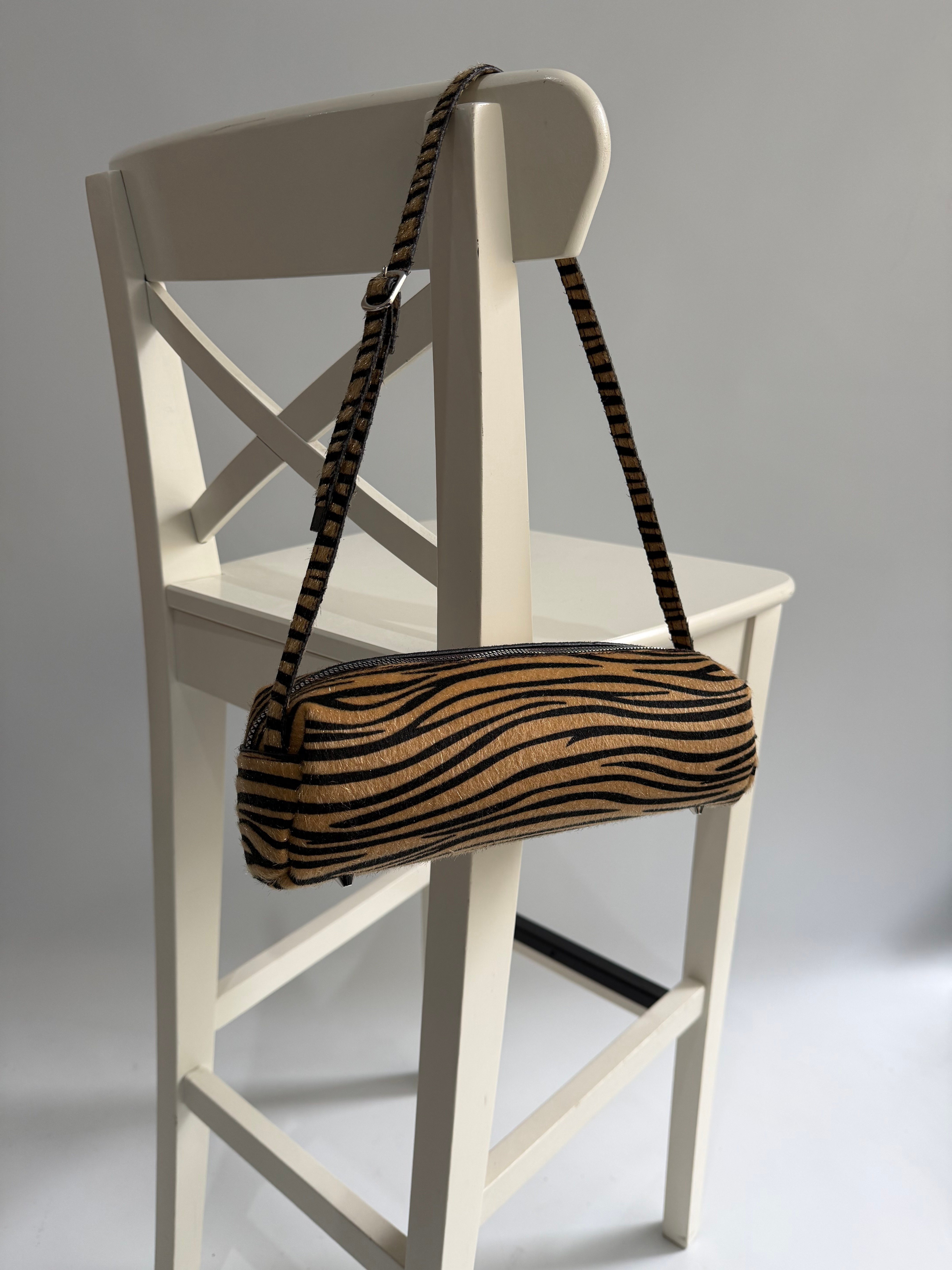 Baget Model El Ve Kadın Omuz Çantası Baget Çanta Zebra Desen