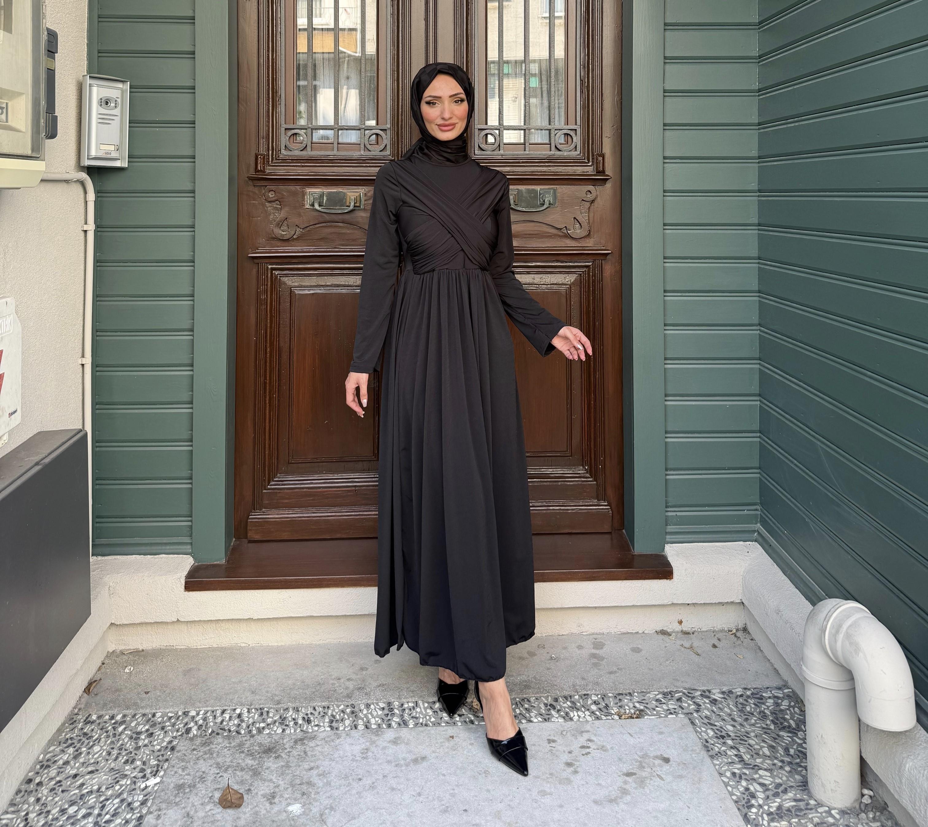 Linda Taşlı Elbise Siyah