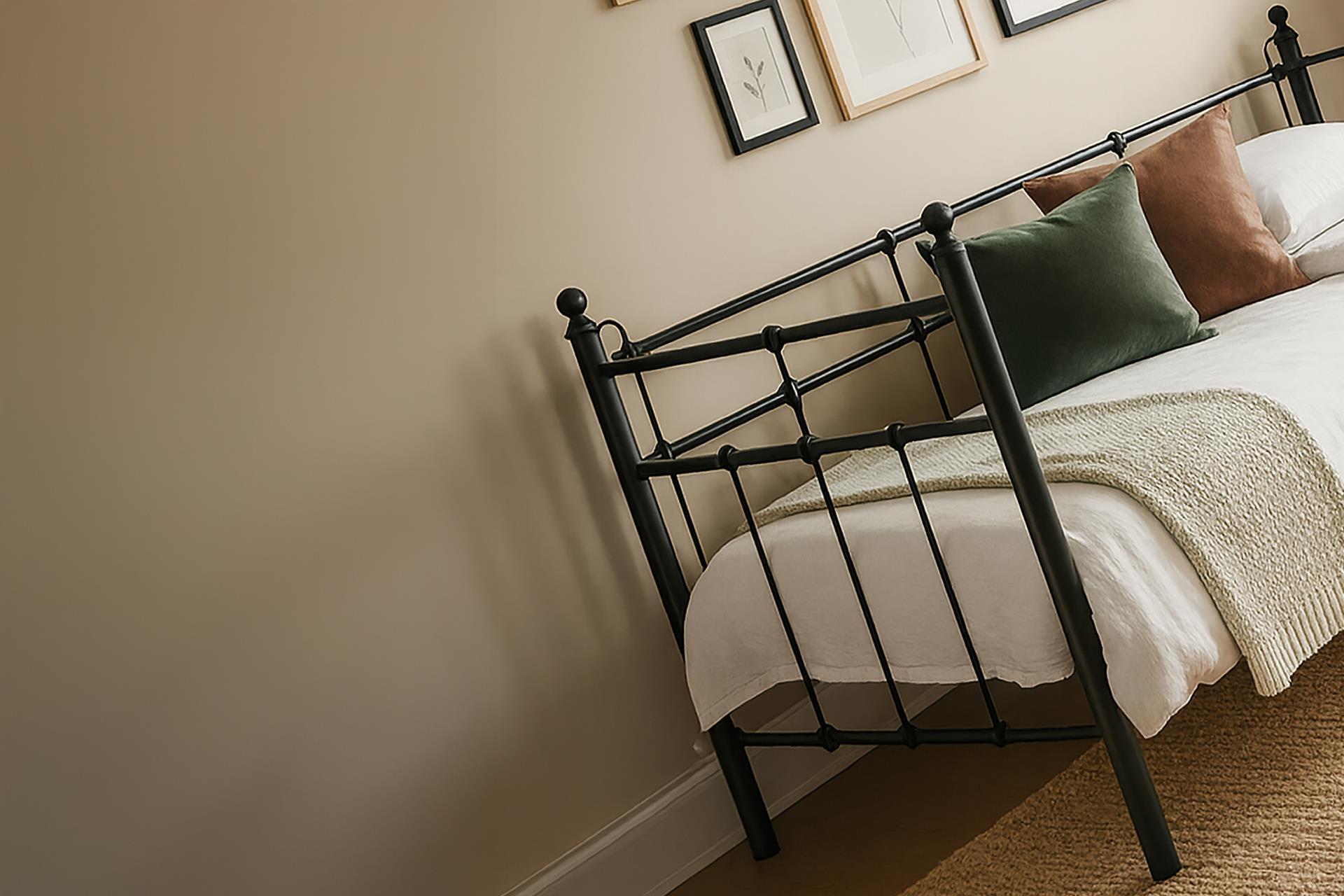 Unimet Lalas Daybed Tek Kişilik Siyah Metal Karyola 
