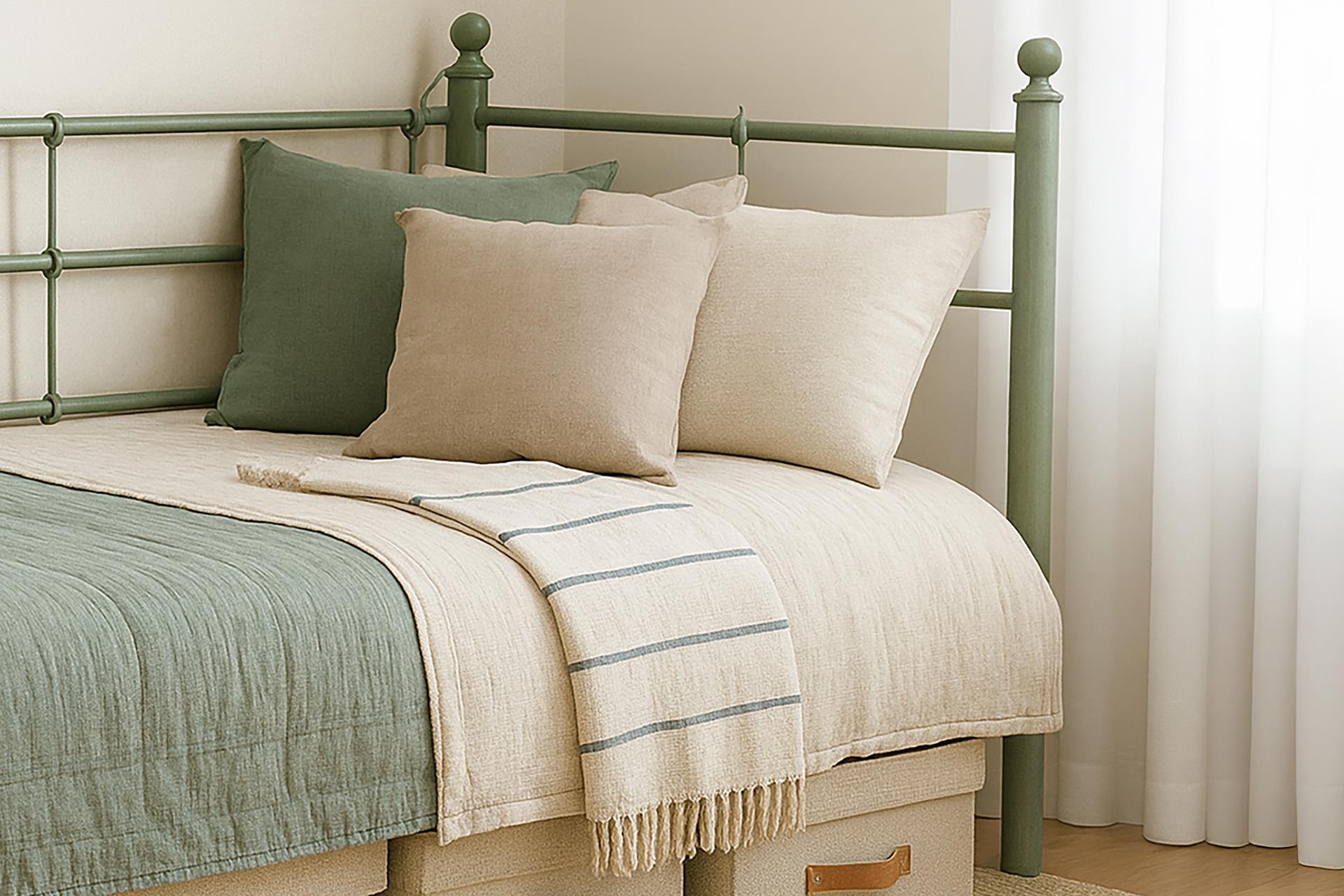 Unimet Lalas Daybed Tek Kişilik Yeşil Metal Karyola