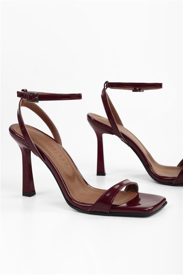 Kadın Zerra Bordo Rugan Tek Bant Topuklu Ayakkabı